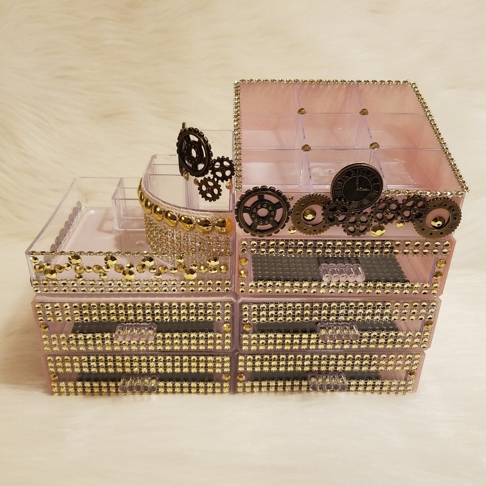 ❌SOLD❌Makeup Storage